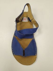 Barefoot kožené sandále modré shora
