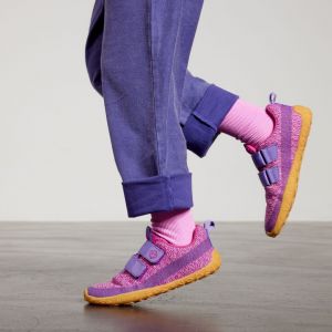 Dětské barefoot boty Affenzahn Sneaker knit Dream - pink na noze